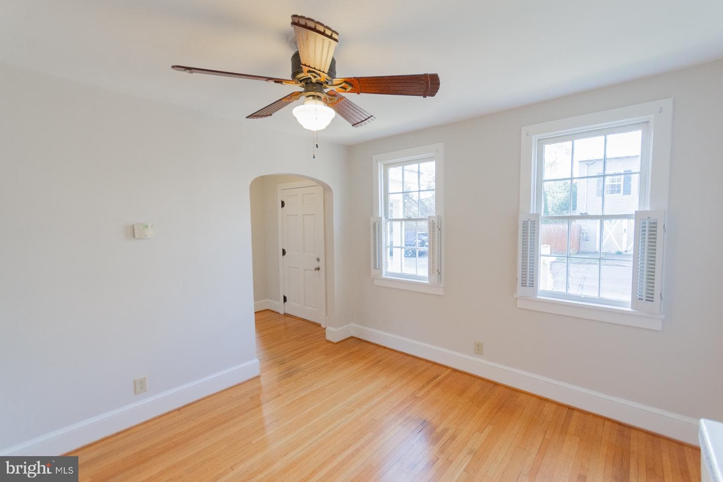 1104 W Race Street photo 29