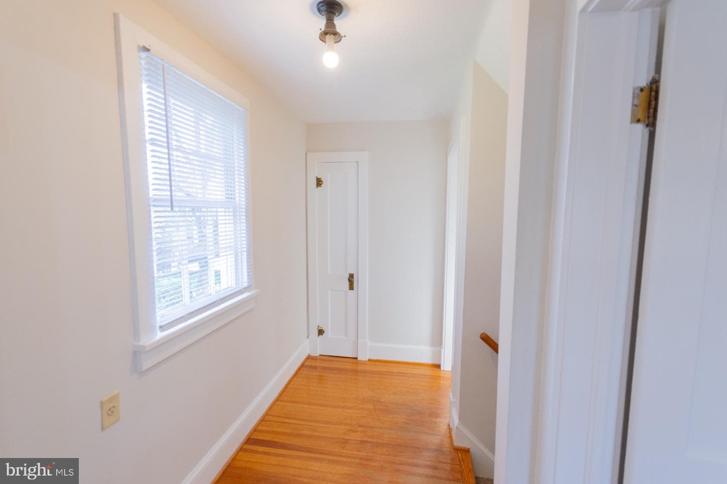 1104 W Race Street photo 36
