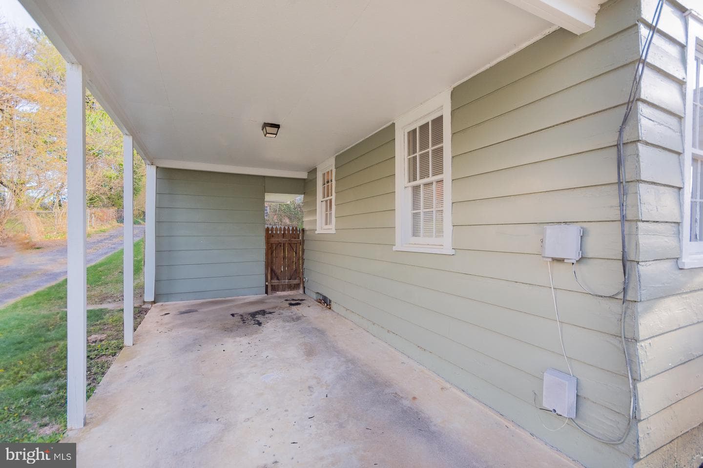 1104 W Race Street photo 6