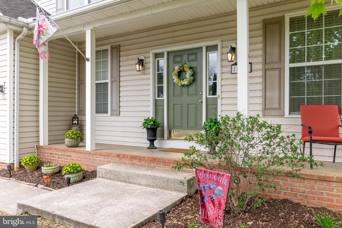 101 Wren Street N photo 3
