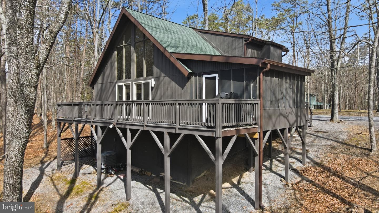 904 Walden Road photo 2