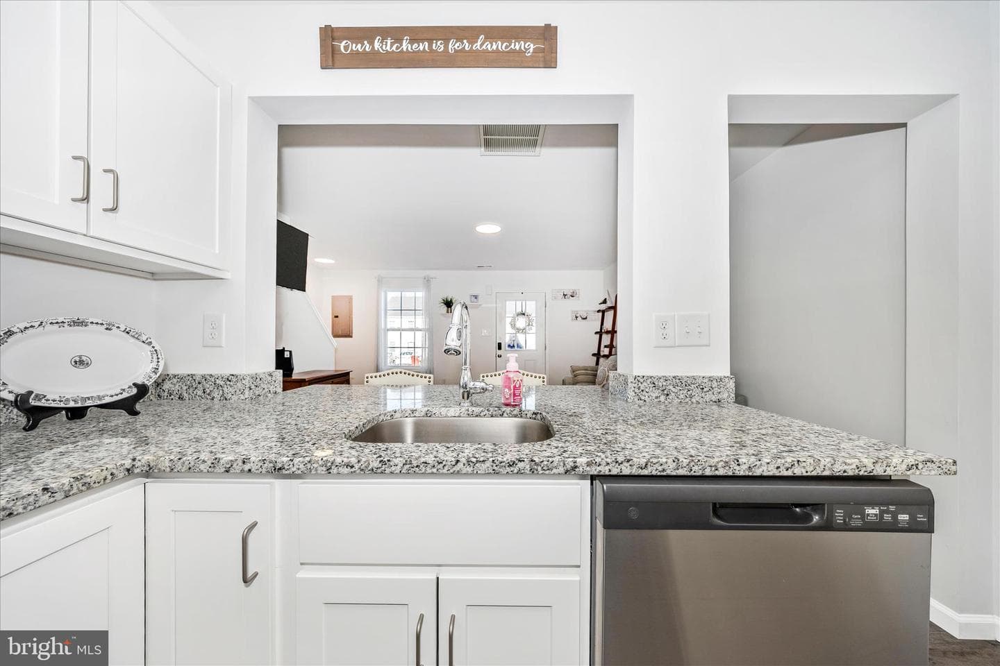 220 White Violet Way photo 10