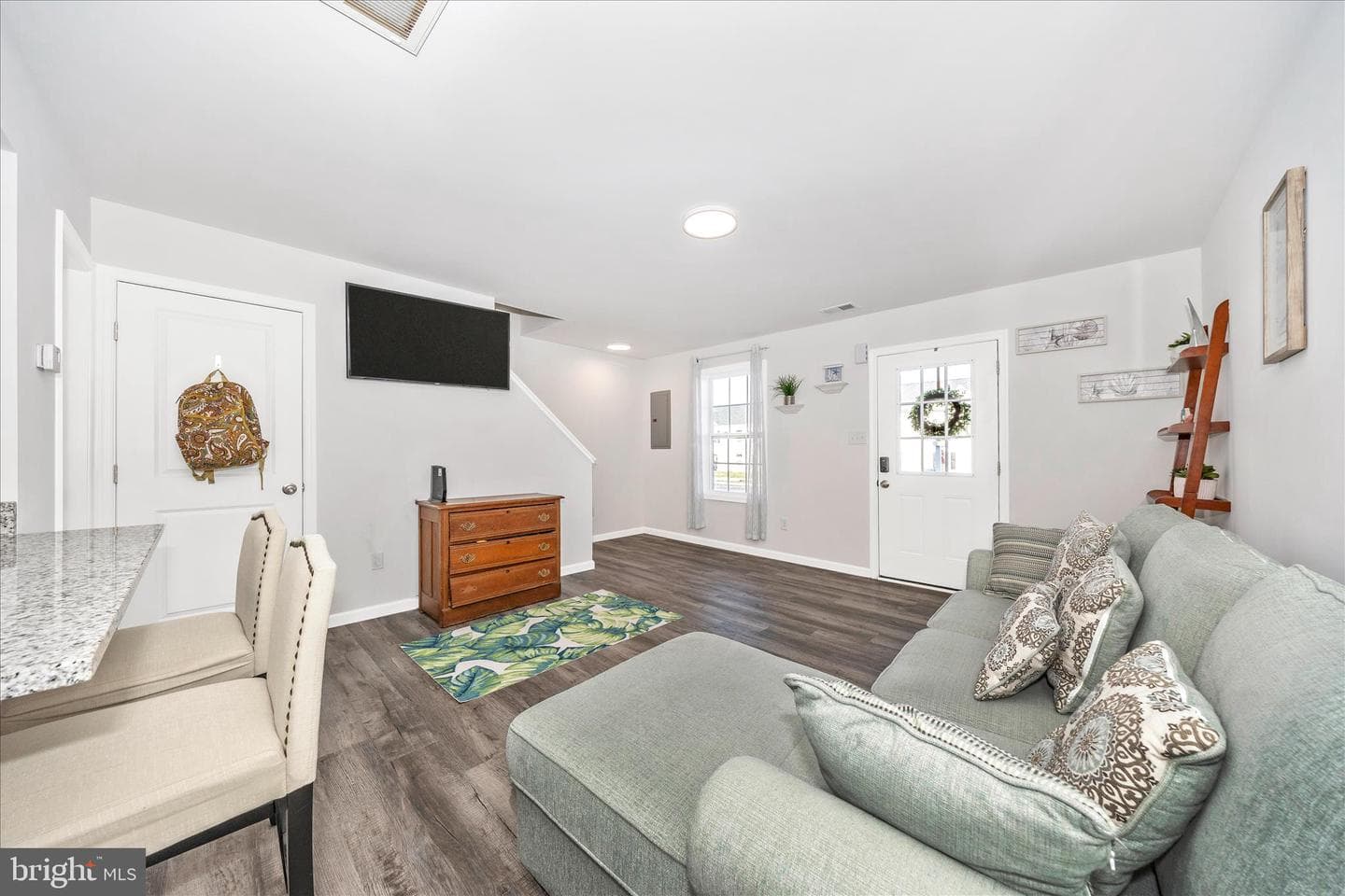 220 White Violet Way photo 3