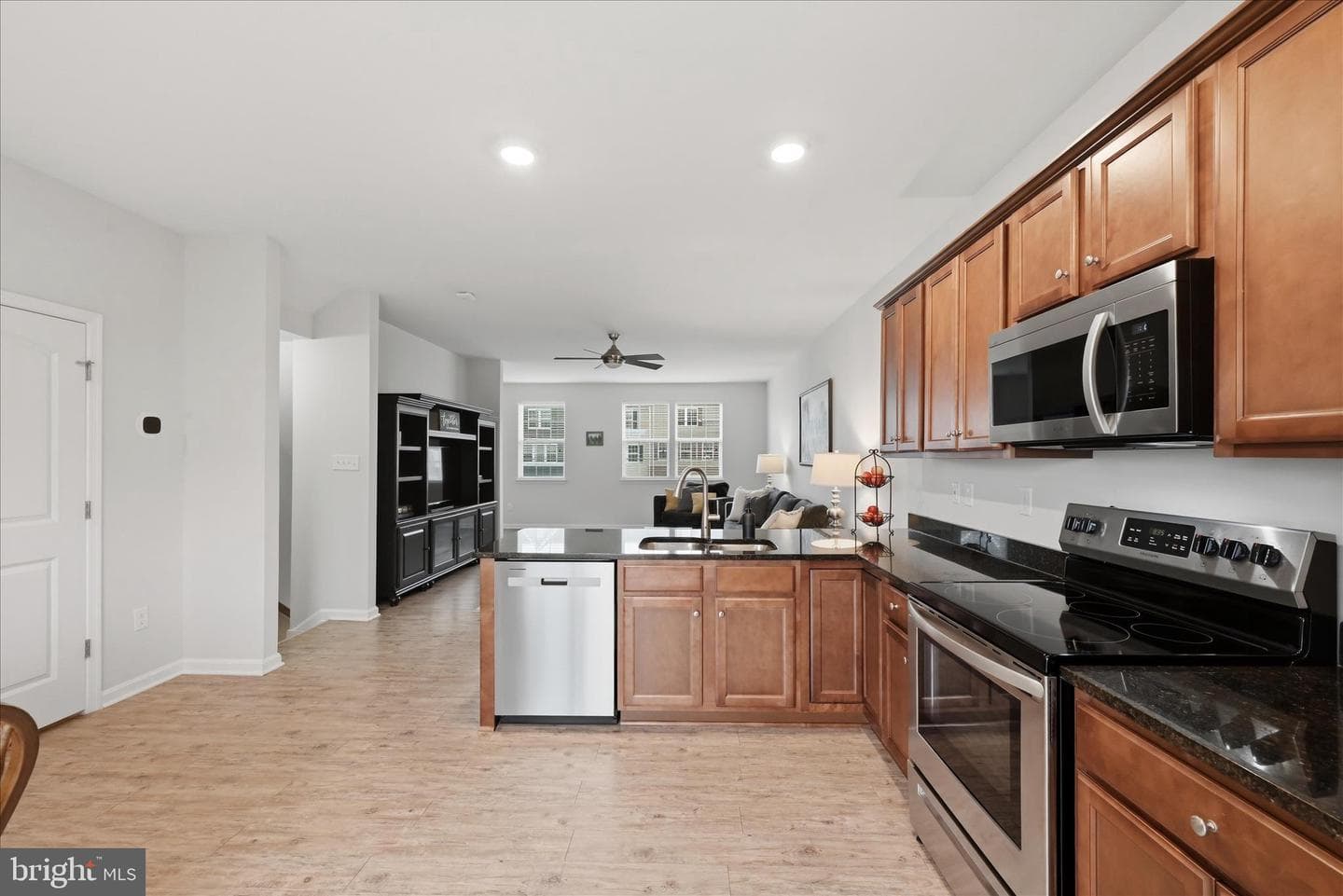227 Magellan Drive photo 18