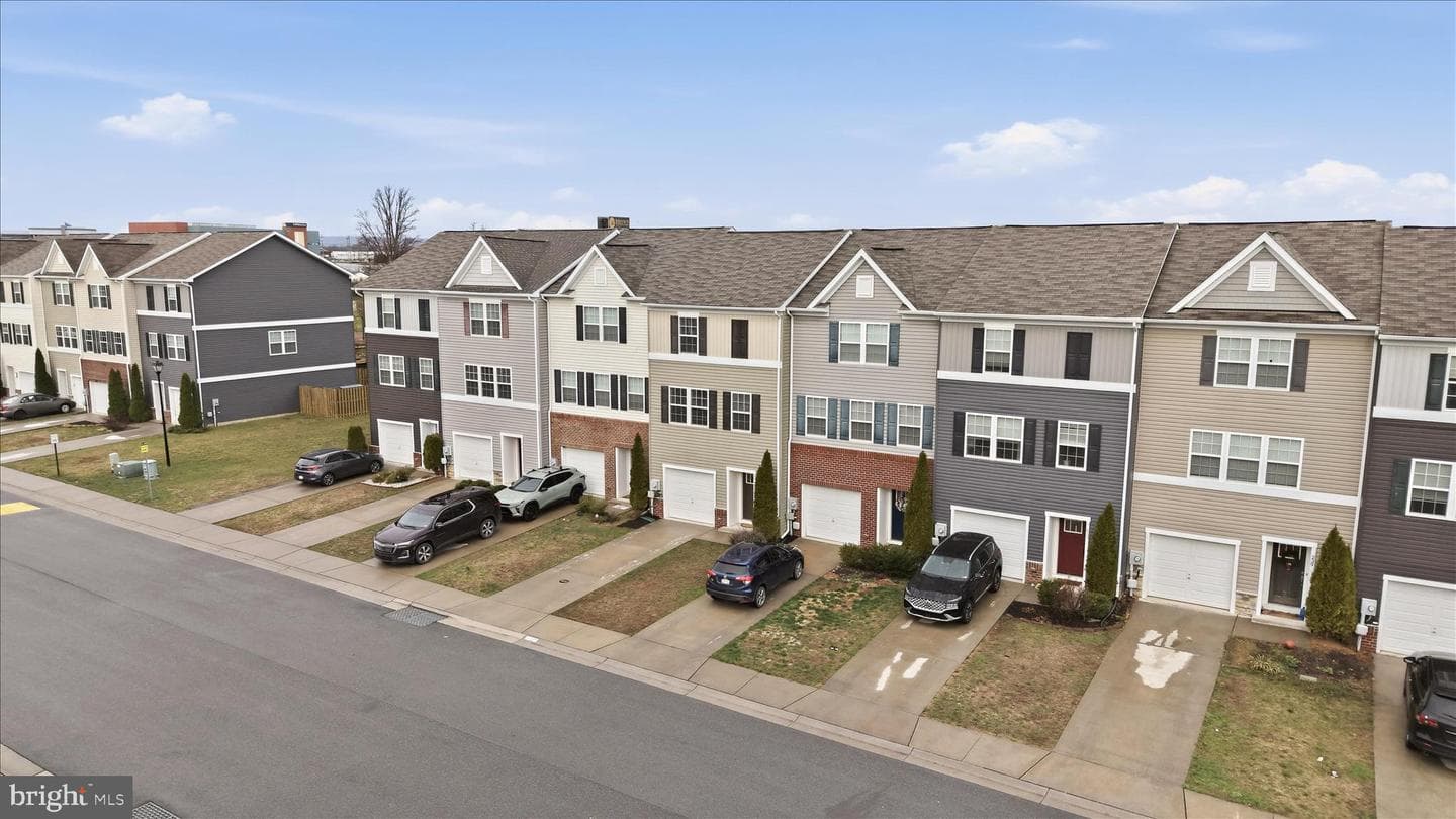 227 Magellan Drive photo 36