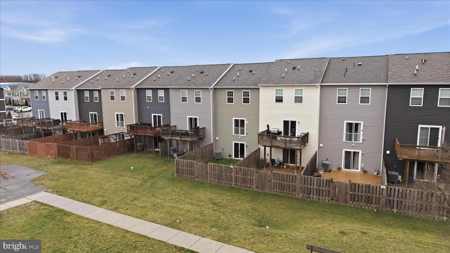 227 Magellan Drive photo 38