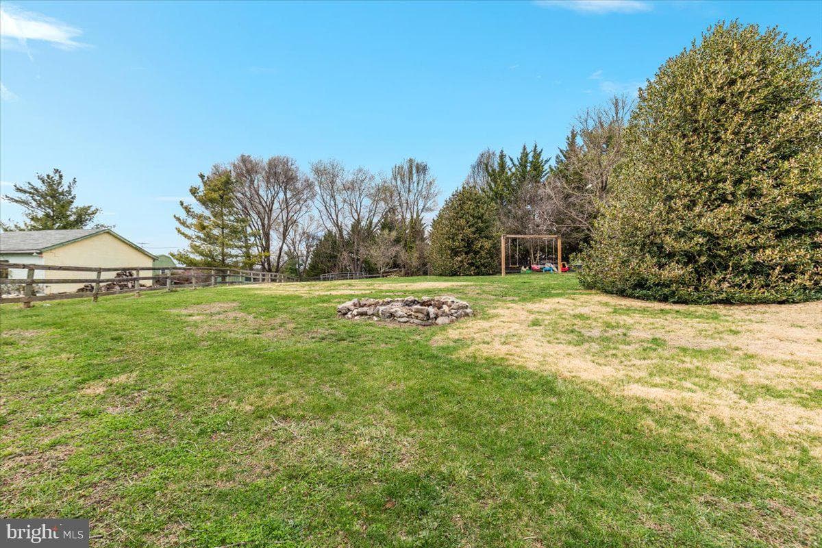 32 Cheerful Faye Drive photo 44