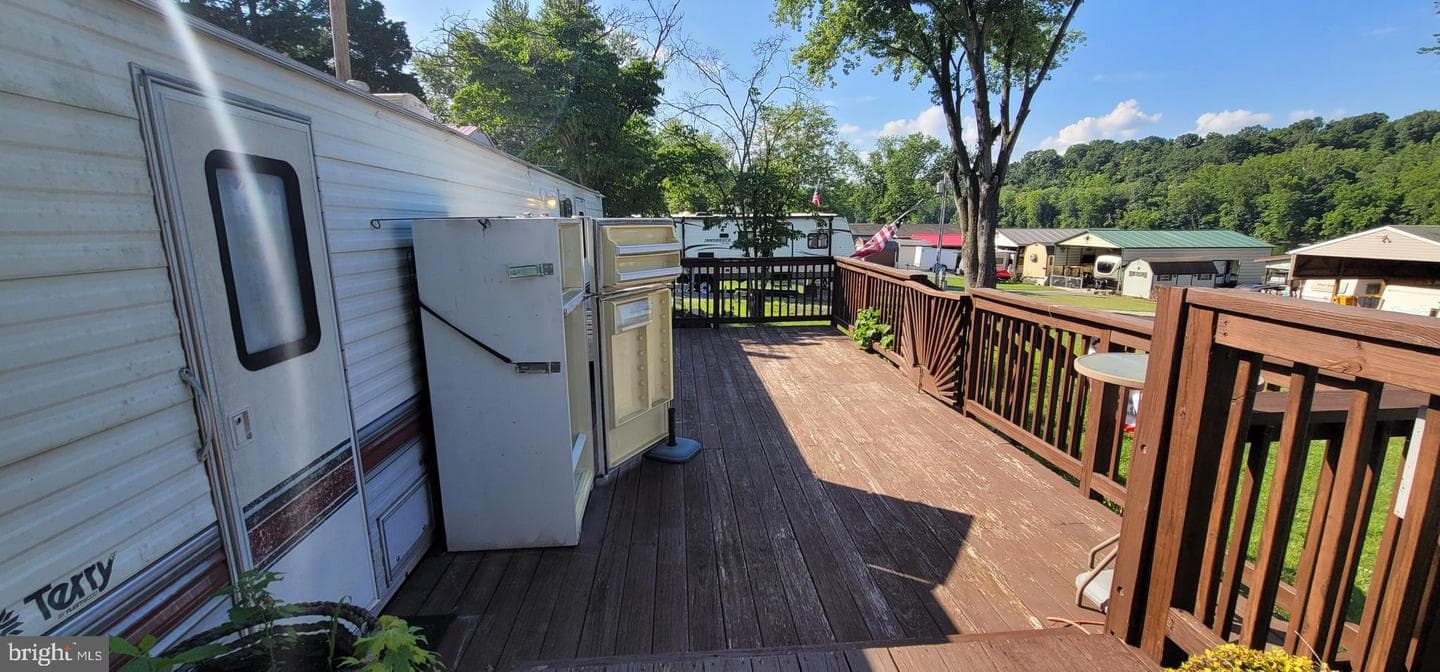 7 Lotus Dr photo 8