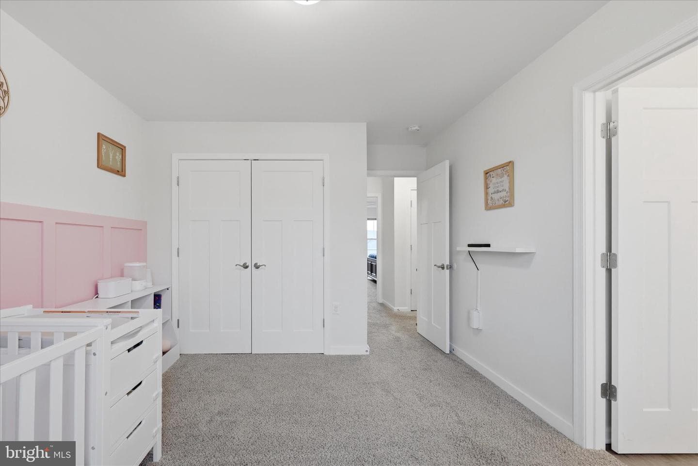 259 Twickenham Drive photo 27