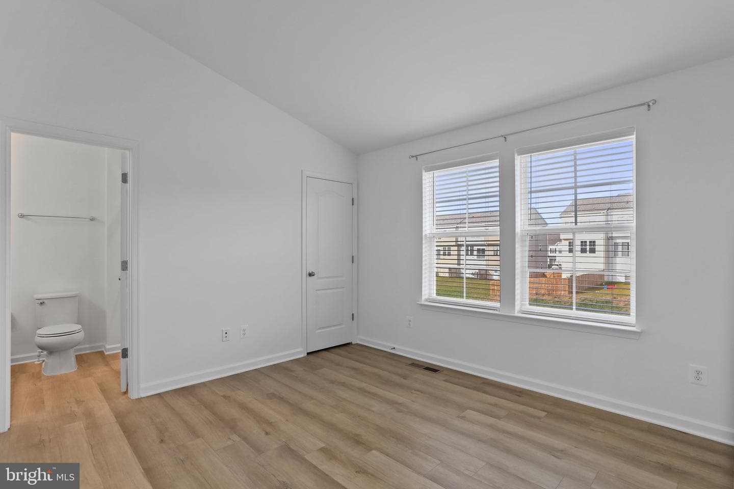 43 Andover Court photo 16