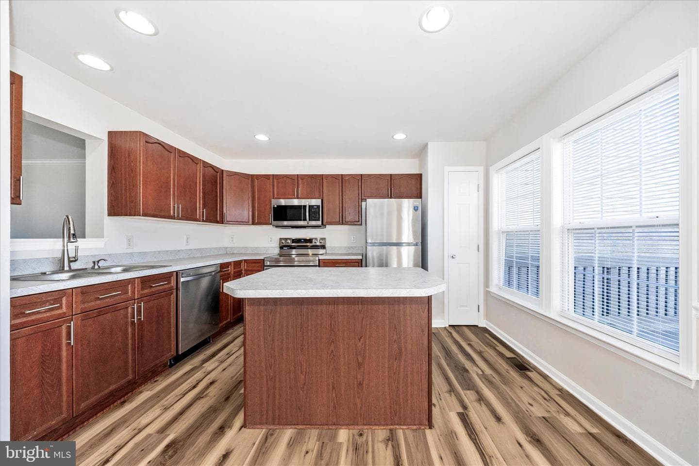 21 Lopez Drive photo 12