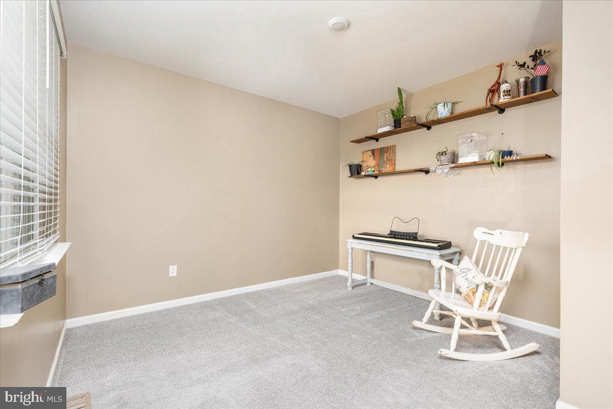 294 Aylesbury Lane photo 12