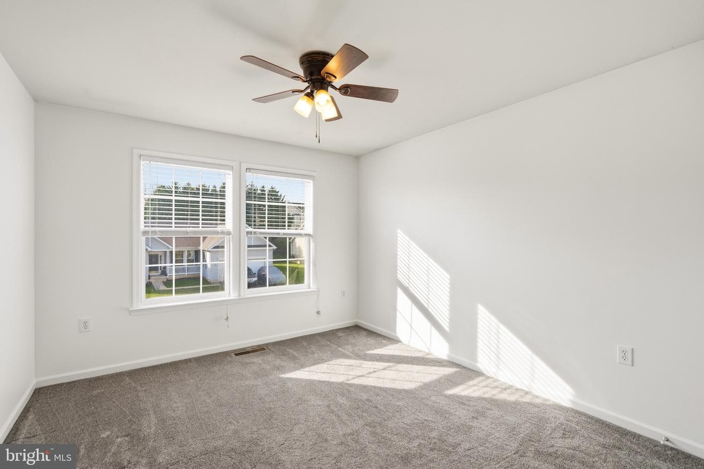 471 Bentley Drive photo 30