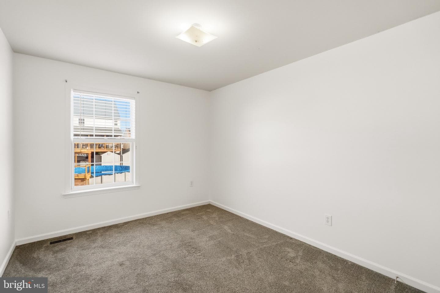 471 Bentley Drive photo 31