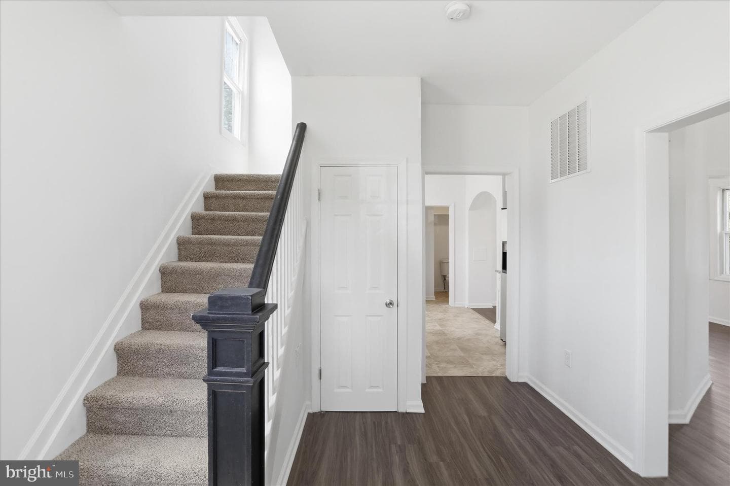 3552 Winchester Avenue photo 17