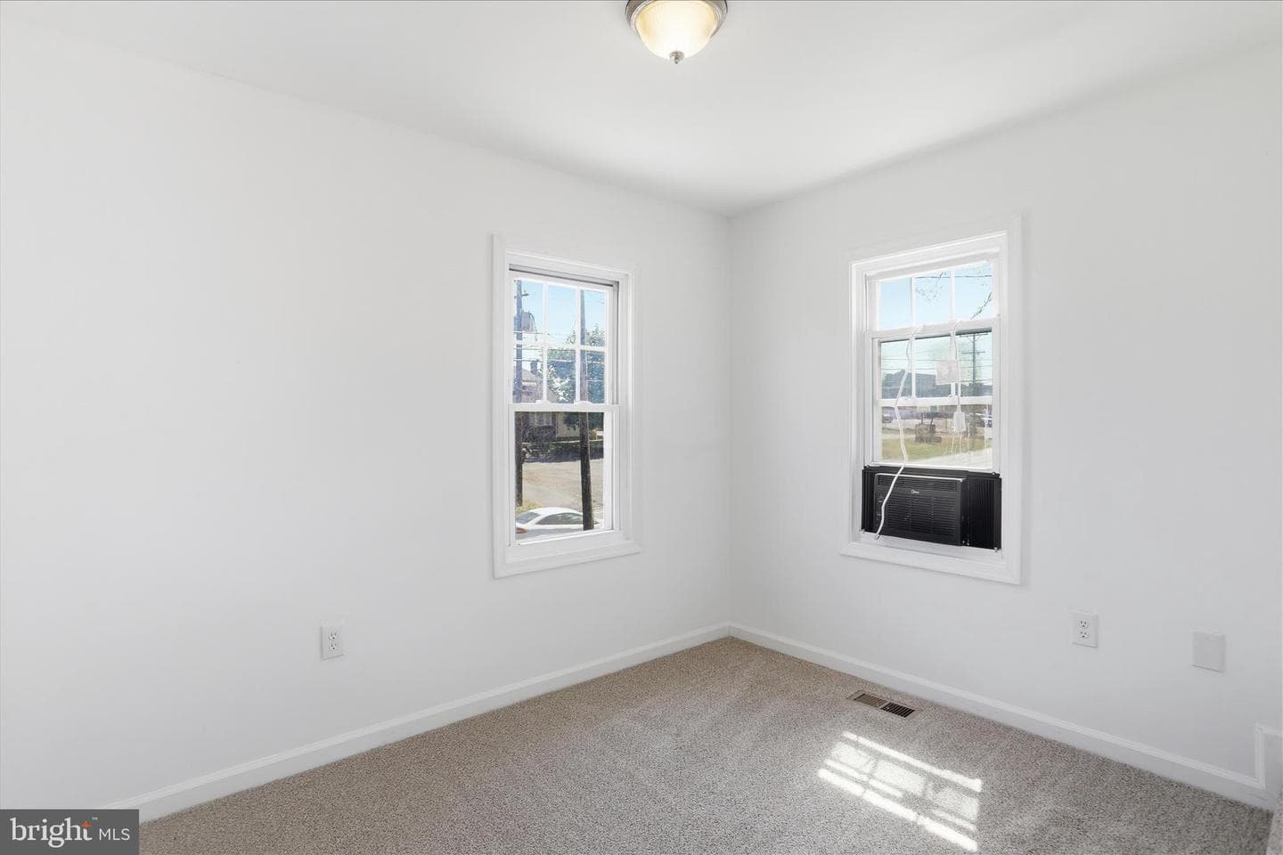 3552 Winchester Avenue photo 24