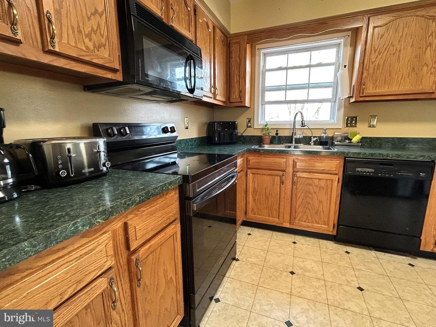 60 Wendover Drive photo 10