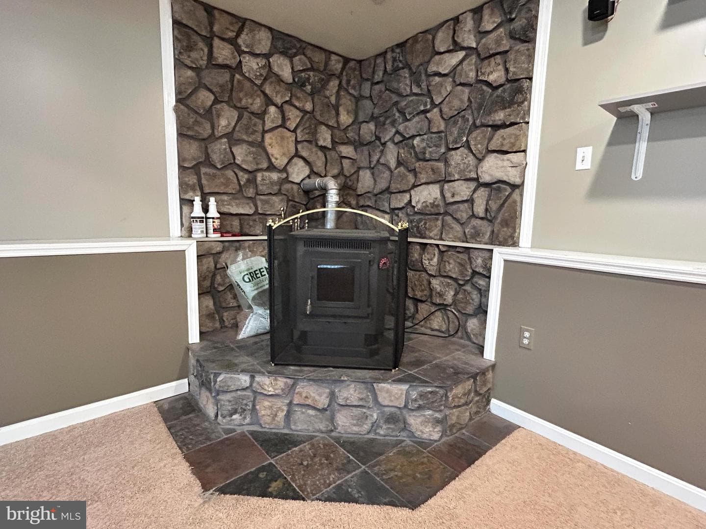 60 Wendover Drive photo 28