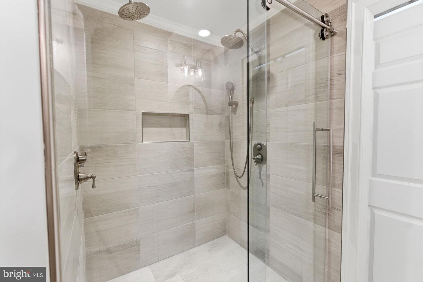 17 Renaissance Drive photo 51