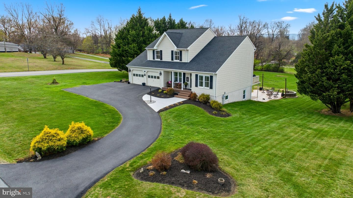 17 Renaissance Drive photo 9