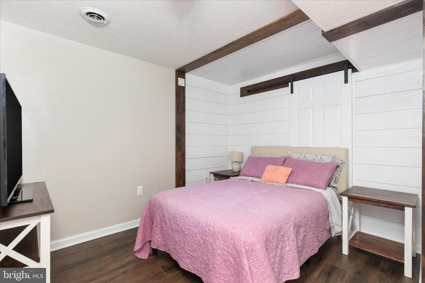 74 Toulouse Lane photo 34