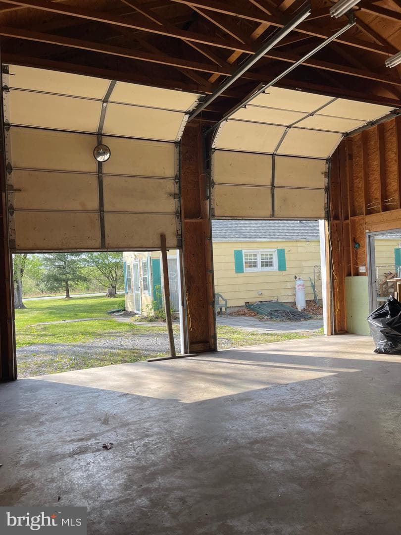 10123 Winchester Avenue photo 41