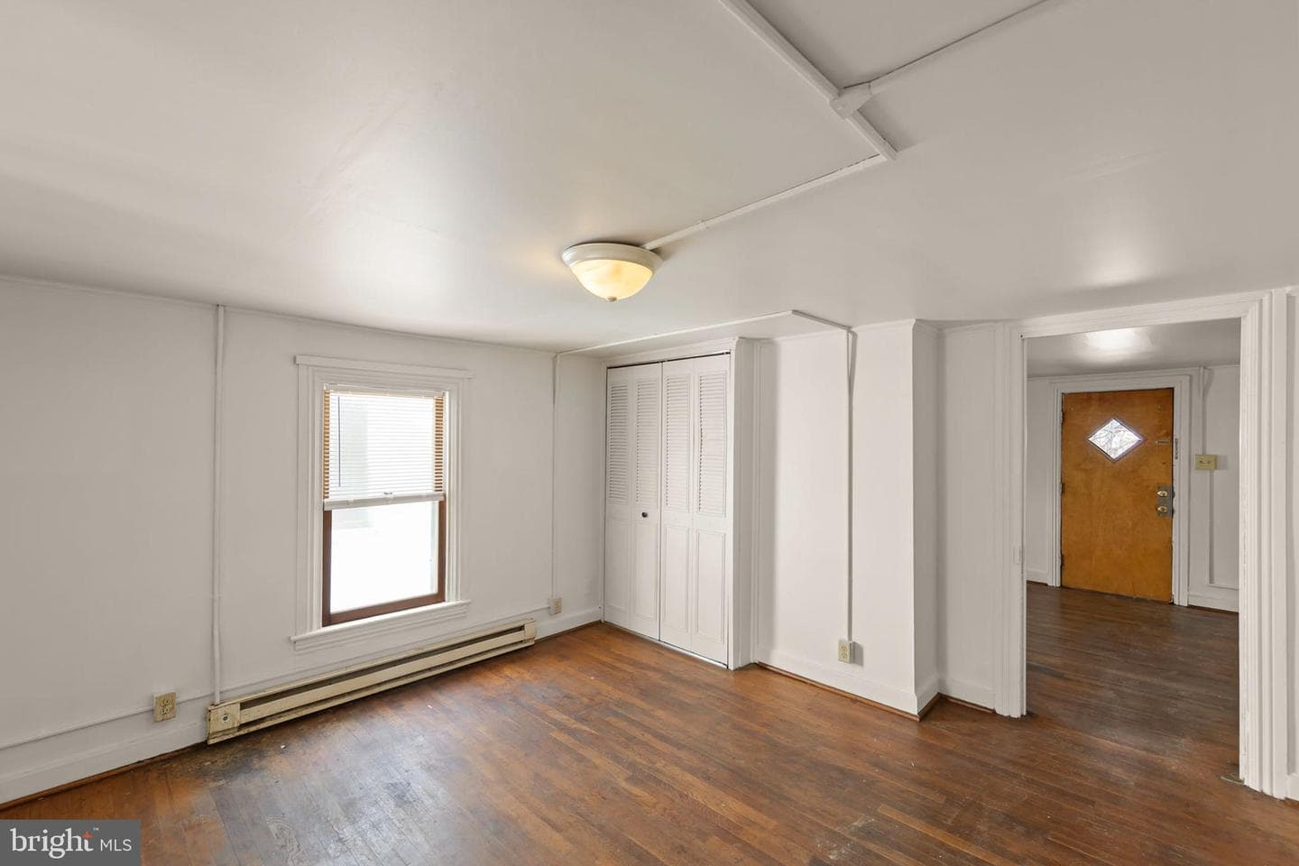 706 W King Street photo 18