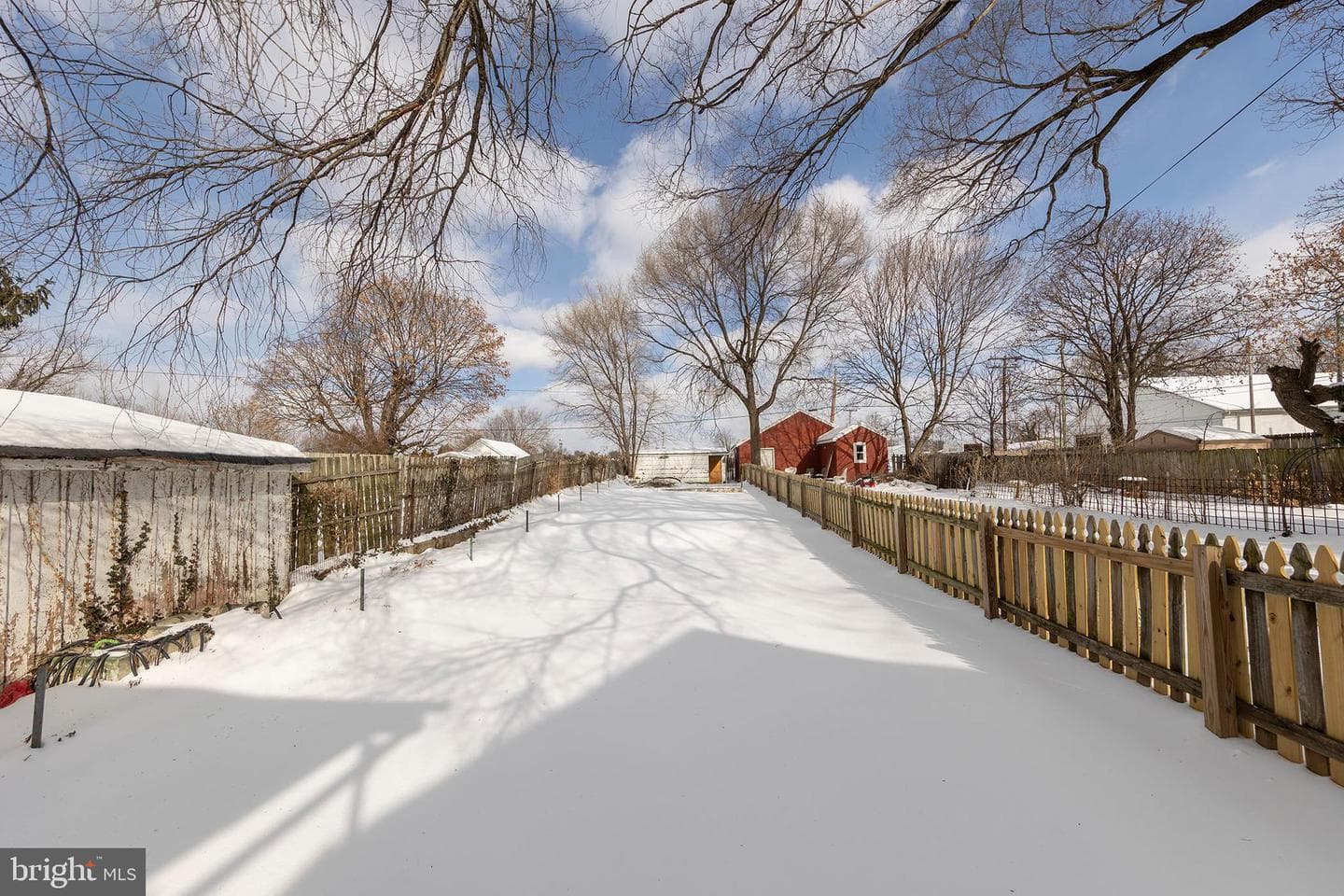 706 W King Street photo 29