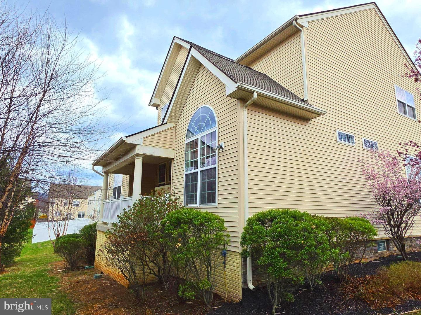 101 Darden Court W photo 3