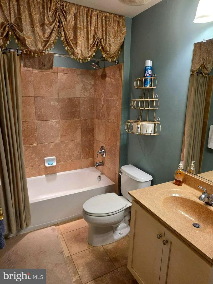 101 Darden Court W photo 43