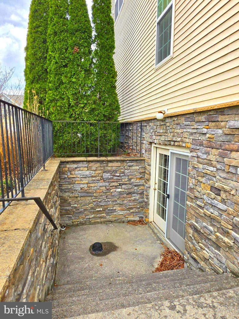 101 Darden Court W photo 5