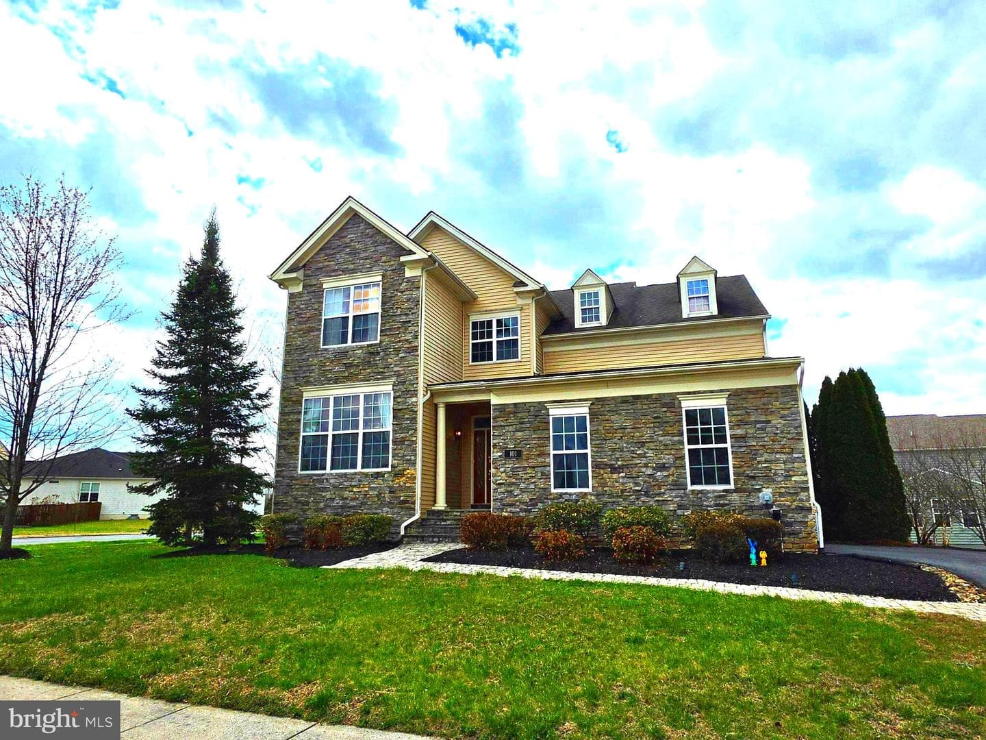 101 Darden Court W photo 7