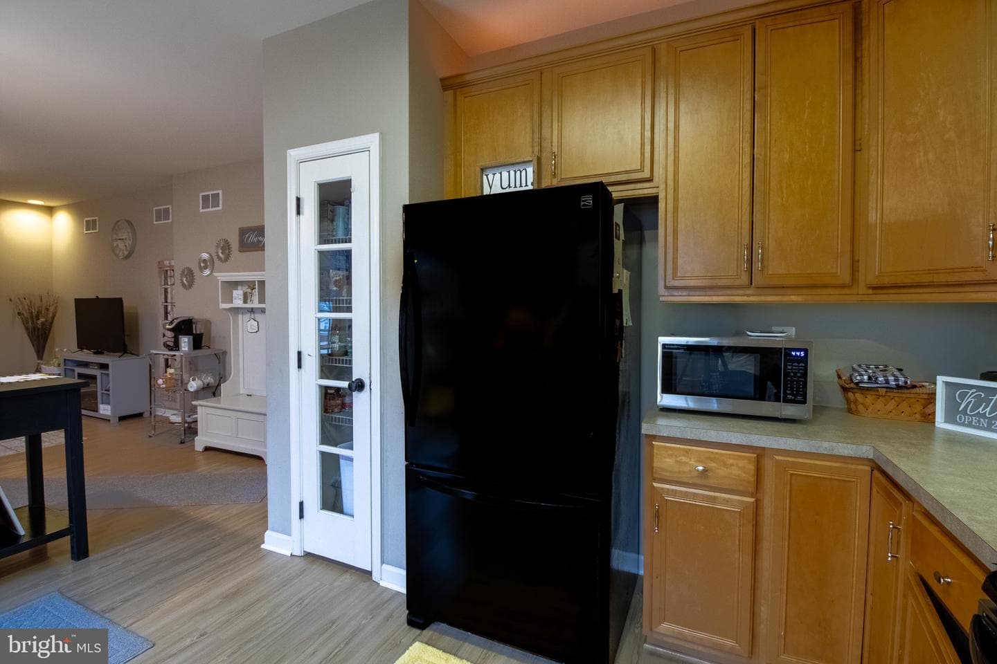 104 E Strathmore Way E photo 22