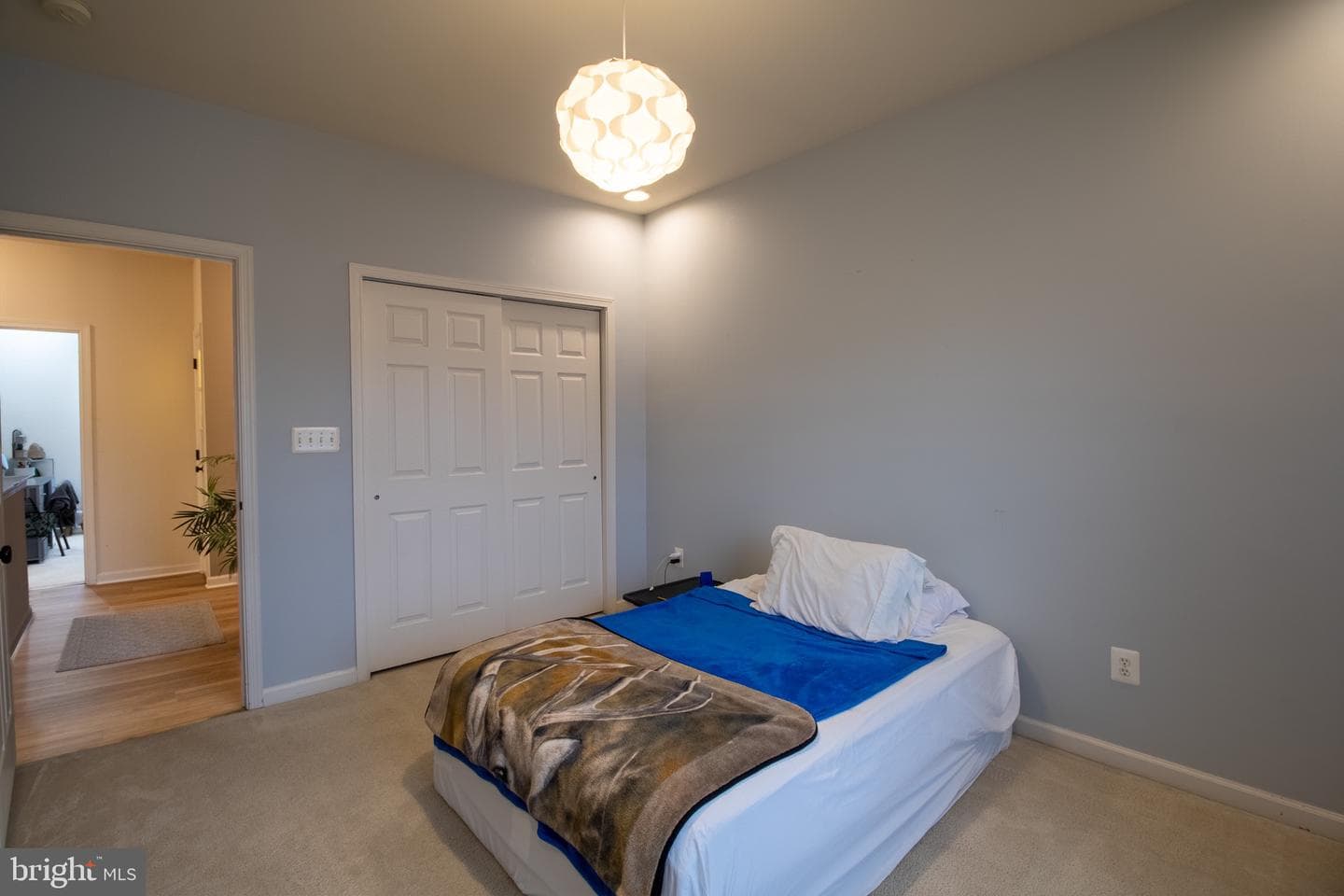 104 E Strathmore Way E photo 45