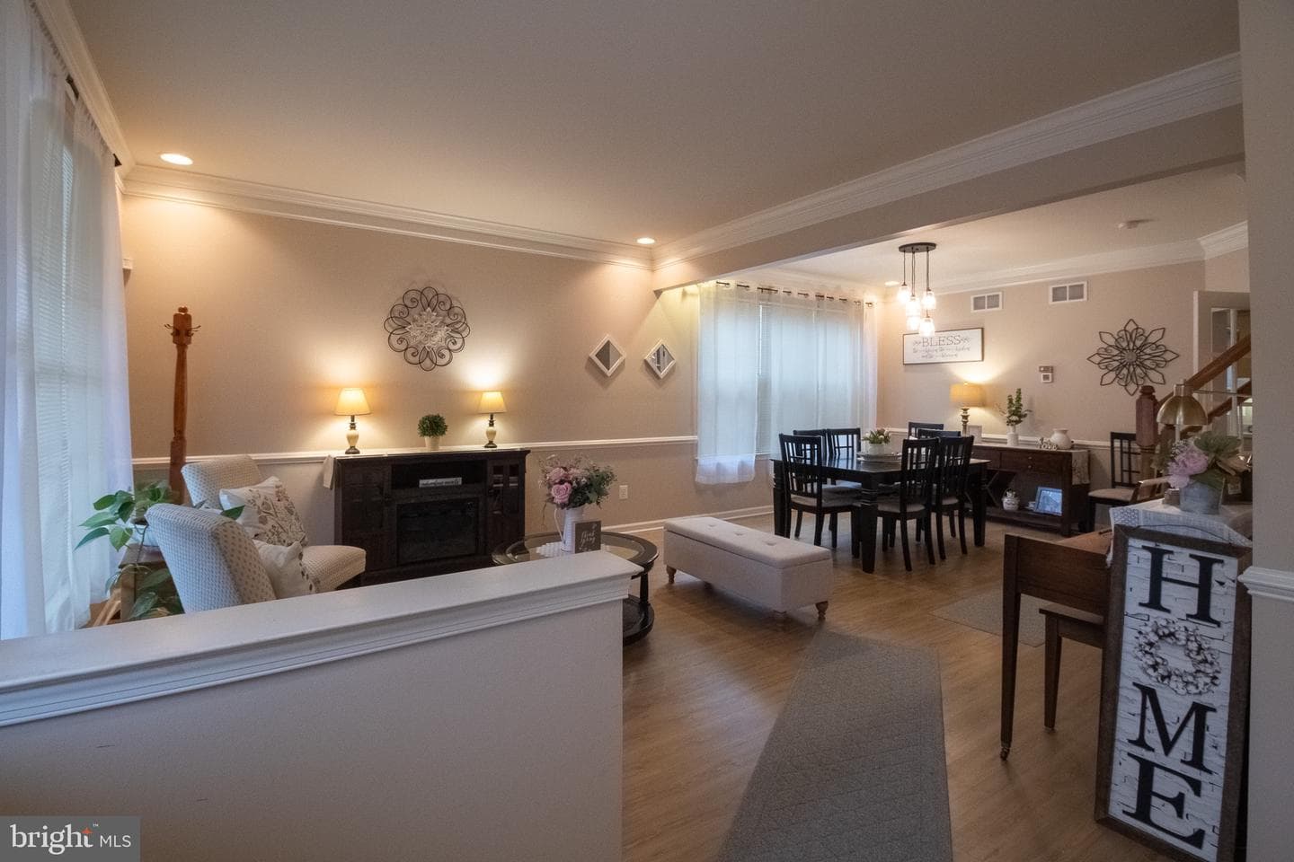 104 E Strathmore Way E photo 8