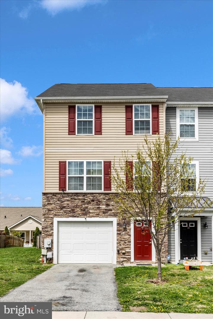 47 Carmody Lane photo 51