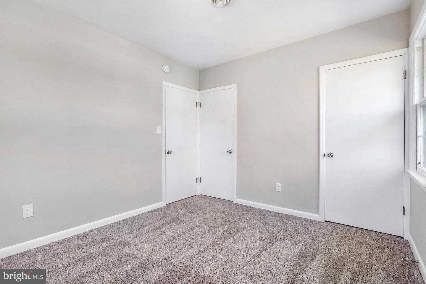 924 Kaufman Avenue photo 10