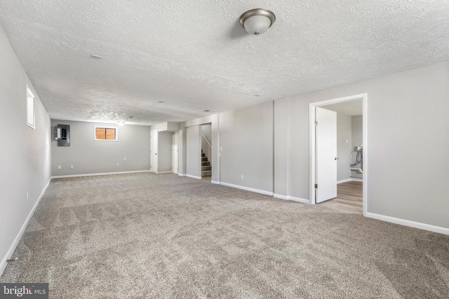 924 Kaufman Avenue photo 20