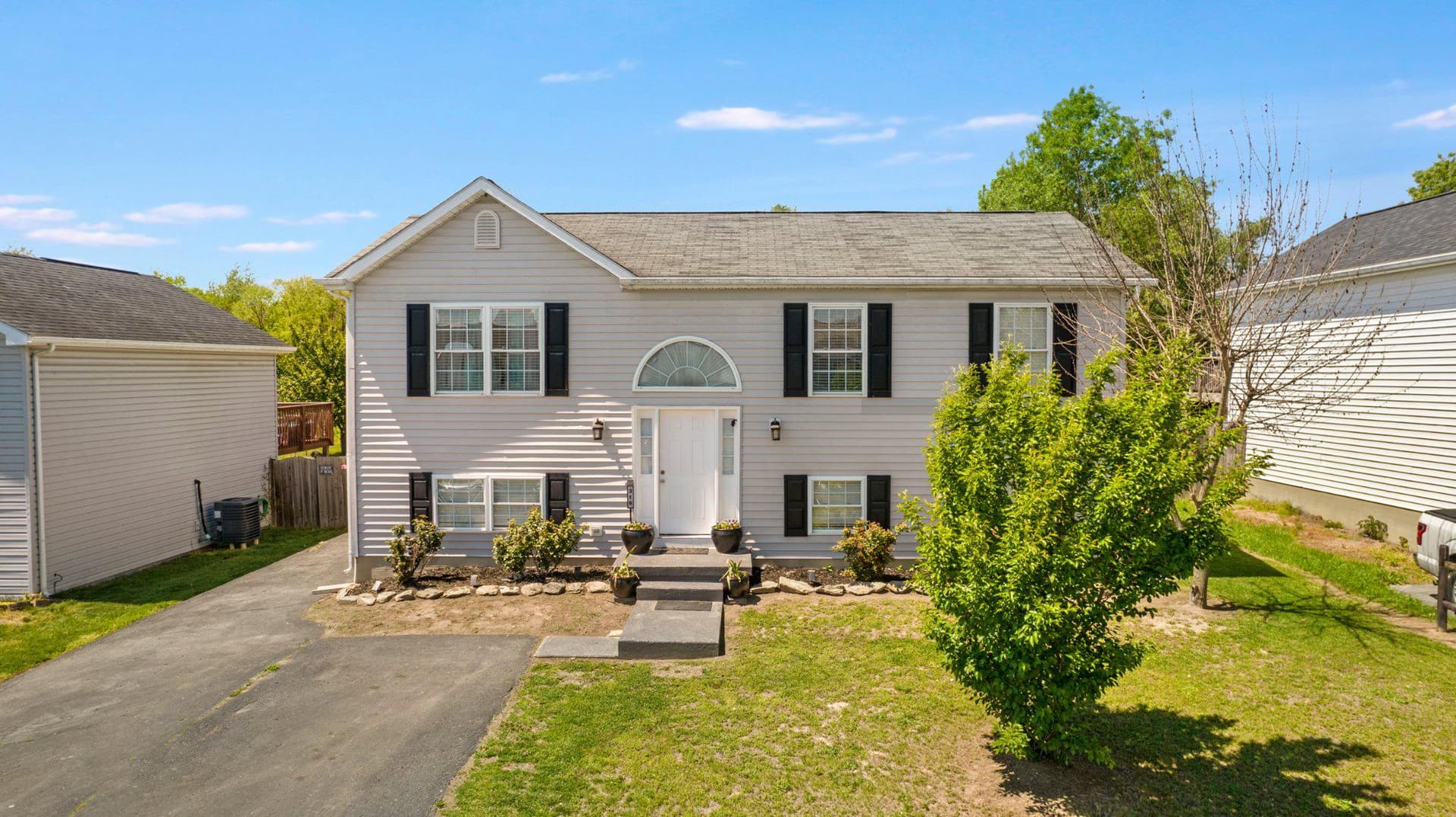 316 Universe Drive, Martinsburg