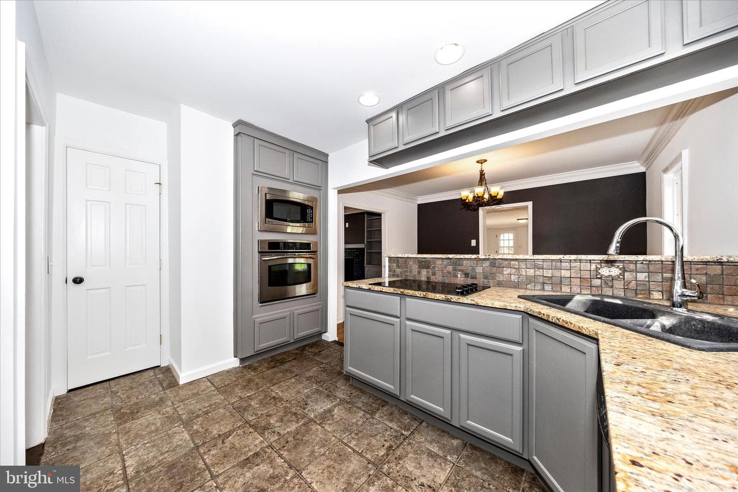 10167 Winchester Avenue photo 12