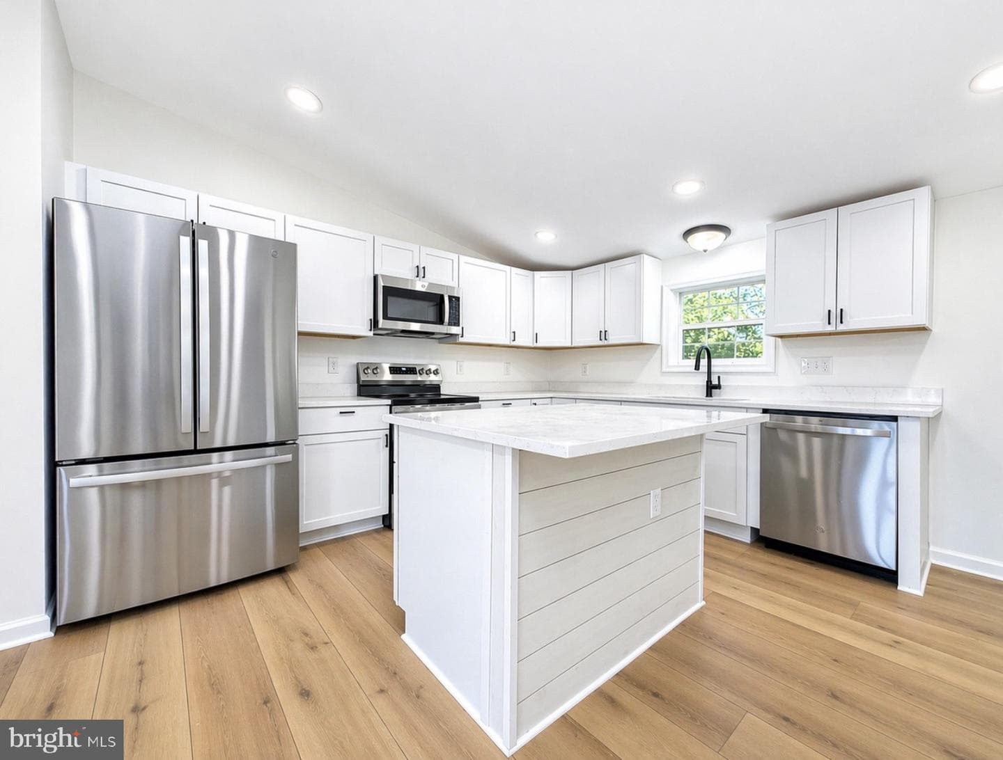 310 Jasmine Lane photo 6