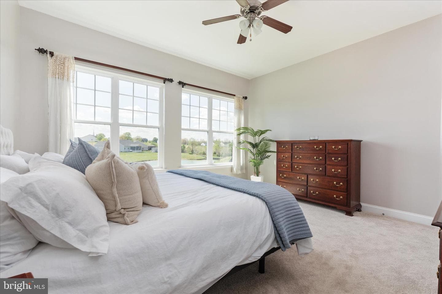 88 Aldershot Drive photo 32