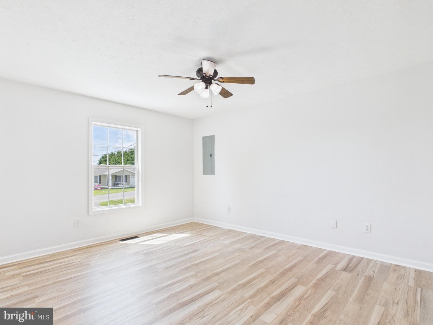 218 Larry Way photo 18