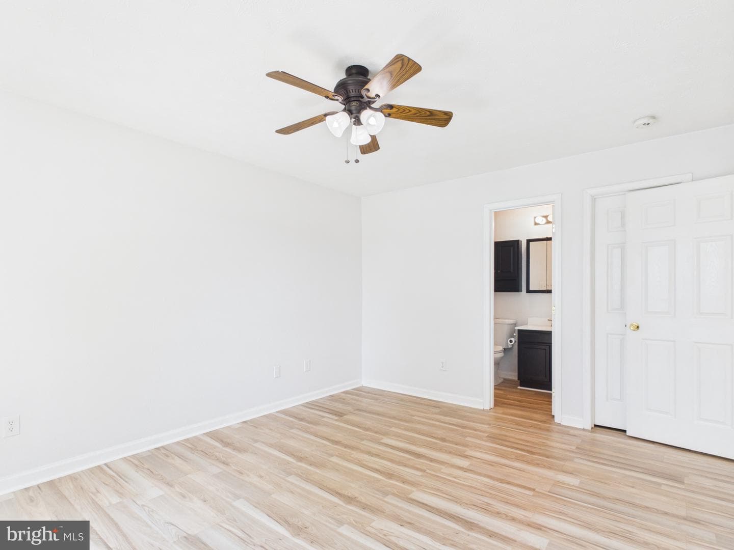 218 Larry Way photo 19