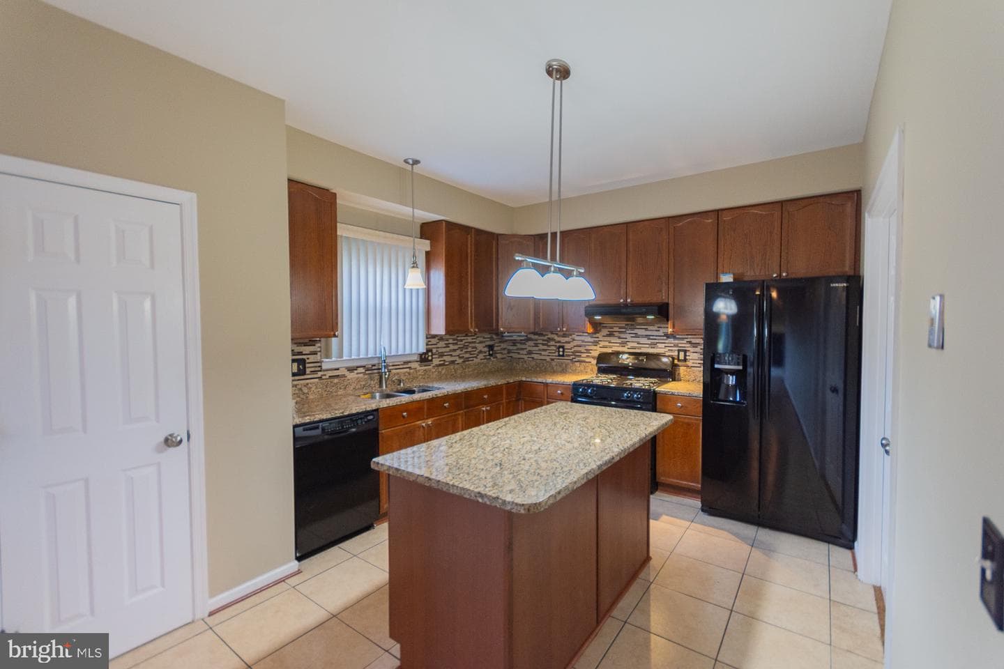 103 Lacosta Boulevard photo 18