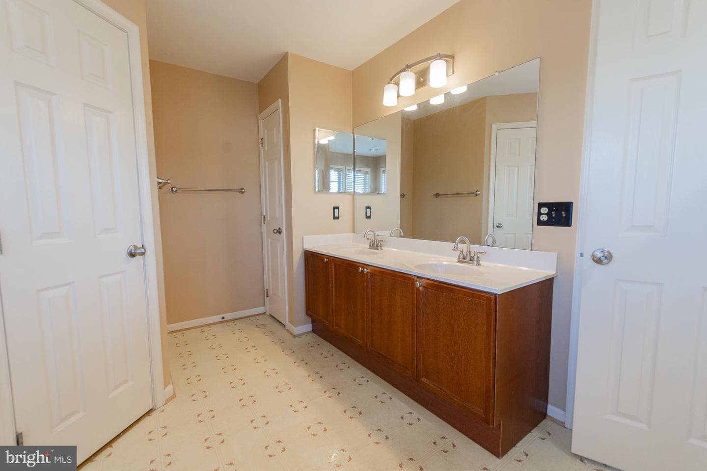 103 Lacosta Boulevard photo 49