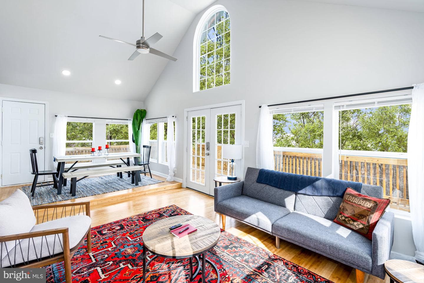 221 Dewdrop Lane photo 8
