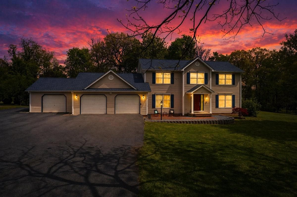 426 Appian Way photo 2