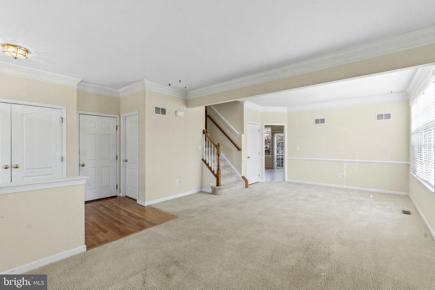313 Lewisburg Lane photo 2