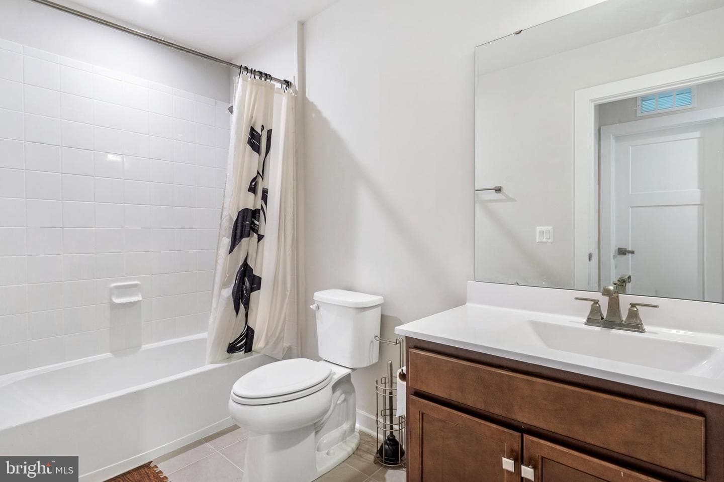 124 Goudhurst Street photo 24